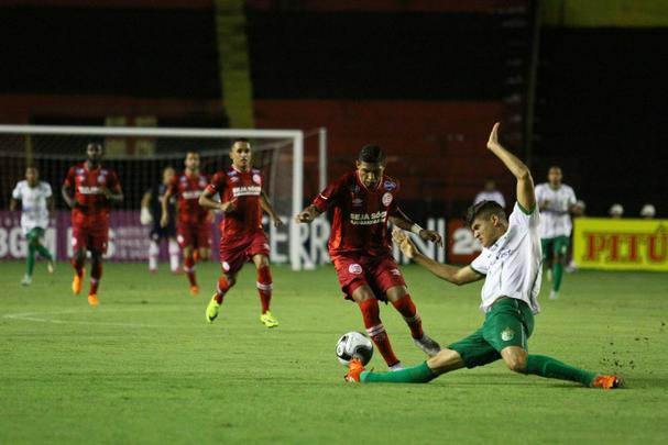 Após um primeiro tempo fraco, Náutico entrou em campo com tudo, abriu o placar e continuou pressionando o América na Ilha do Retiro