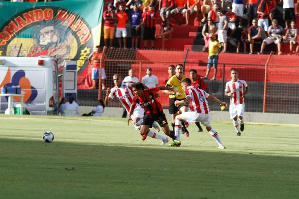 Há três jogos sem perder no Pernambucano, Sport tira invencibilidade do time alvirrubro na competição