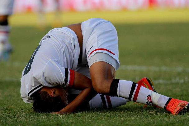 Central e Santa Cruz entraram em campo para dar o melhor. São as duas equipes, até o momento, fora da zona de classificação à semifinal do Pernambucano