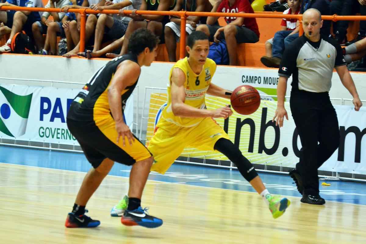 'Na verdade, o triplo-duplo foi at inesperado. Quando acabou a partida, ali no calor do jogo, nem tinha reparado. Vrias pessoas comentaram na arquibancada, e quando cheguei em casa havia recebido vrias mensagens e ligaes. A, minha esposa viu no site e me falou.  bacana, porque at hoje  lembrado. E agora quero repetir pelo Sport.'