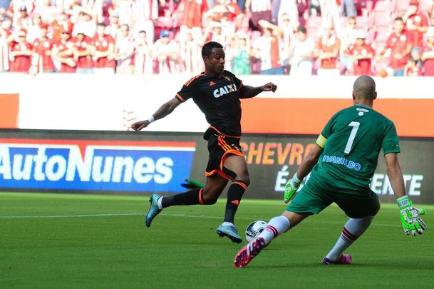 Alvirrubros e rubro-negros fizeram um jogo equilibrado e movimentado neste domingo, com os gols saindo no segundo tempo da partida