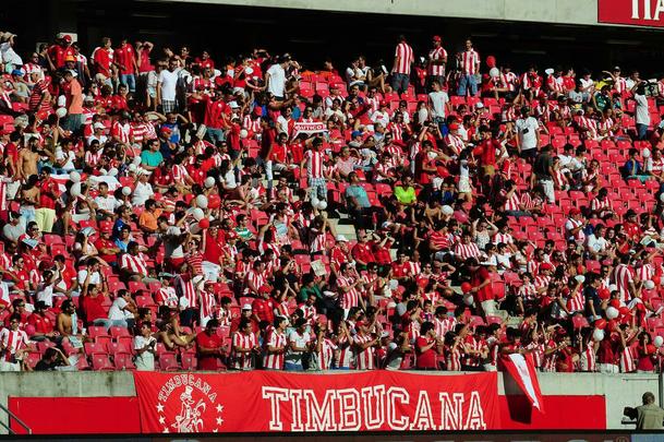 Alvirrubros e rubro-negros fizeram um jogo equilibrado e movimentado neste domingo, com os gols saindo no segundo tempo da partida