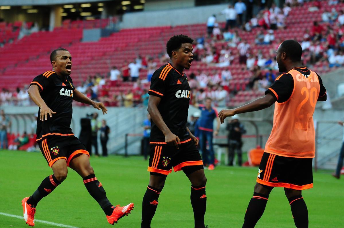 Nutico e Sport fizeram um jogo equilibrado e empataram em 1 a 1, na Arena