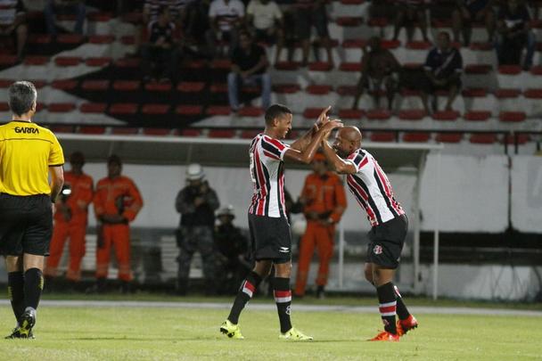 Após os corais terem aberto o placar no primeiro tempo com Tiago Costa, o adversário chegou a empatar no segundo, mas Keno e Bruno Moraes deram a vitória aos mandantes. Ficou a lição que é preciso melhorar