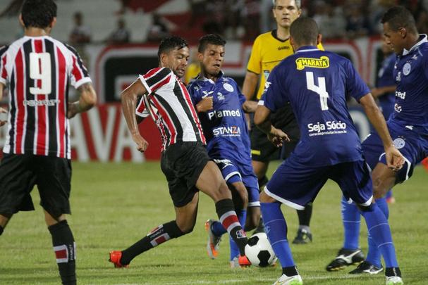 Após os corais terem aberto o placar no primeiro tempo com Tiago Costa, o adversário chegou a empatar no segundo, mas Keno e Bruno Moraes deram a vitória aos mandantes. Ficou a lição que é preciso melhorar