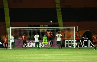Na estreia do Sport em casa em 2016, o zagueiro errou na marcao e no conseguiu cortar a bola no gol de Danyel, que definiu o placar