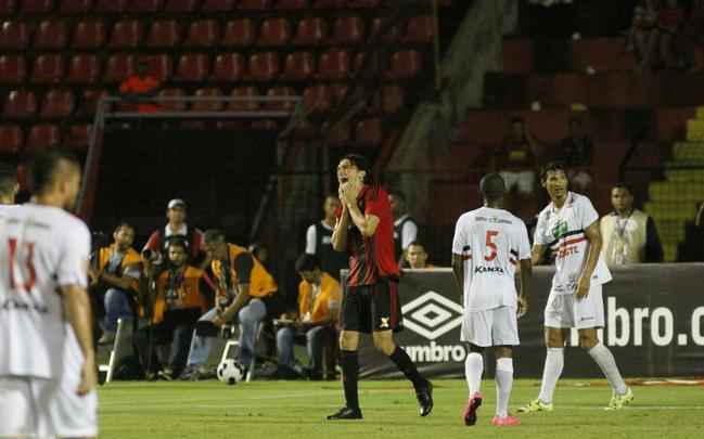 Novamente pela Copa do Nordeste, contra o River, ele estava mal posicionado no primeiro gol piauiense, marcado logo no primeiro minuto de jogo