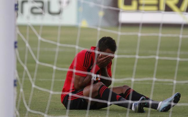 Pela primeira vez em muito tempo, o Leo no deixou seu oponente sair na frente e abriu o placar com Gabriel Xavier, aps erro da defesa do Central. Oscilou no fim da primeira etapa, mas voltou com tudo no segundo tempo e construiu a goleada, com gols de Luiz Antnio, Vincius Arajo e Reinaldo Lenis