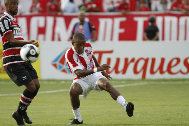 A escrita está mantida. O Santa Cruz se engasgou de novo com o Náutico e segue sem conseguir ganhar do rival