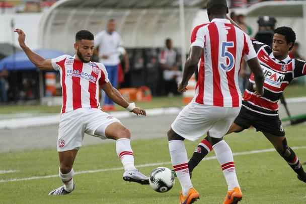 A escrita está mantida. O Santa Cruz se engasgou de novo com o Náutico e segue sem conseguir ganhar do rival