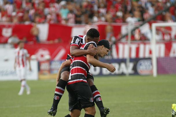 A escrita está mantida. O Santa Cruz se engasgou de novo com o Náutico e segue sem conseguir ganhar do rival