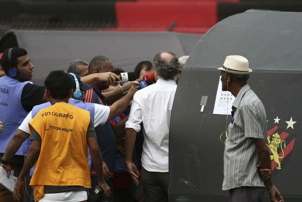 O Salgueiro vem se especializando em ser o carrasco do Sport. Neste domingo, apresentando um futebol mais organizado em campo. O Carcar saiu da Ilha do Retiro com uma vitria por 1 a 0