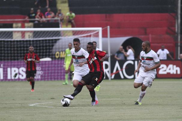 O Salgueiro vem se especializando em ser o carrasco do Sport. Neste domingo, apresentando um futebol mais organizado em campo. O Carcar saiu da Ilha do Retiro com uma vitria por 1 a 0