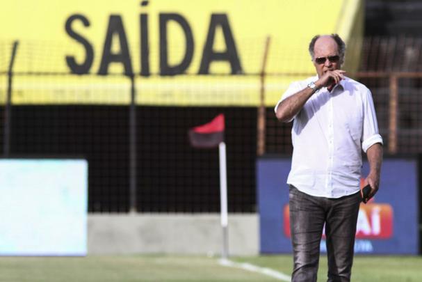 O Salgueiro vem se especializando em ser o carrasco do Sport. Neste domingo, apresentando um futebol mais organizado em campo. O Carcar saiu da Ilha do Retiro com uma vitria por 1 a 0