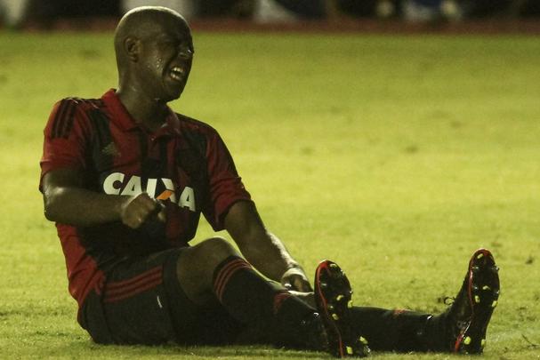 O Salgueiro vem se especializando em ser o carrasco do Sport. Neste domingo, apresentando um futebol mais organizado em campo. O Carcar saiu da Ilha do Retiro com uma vitria por 1 a 0