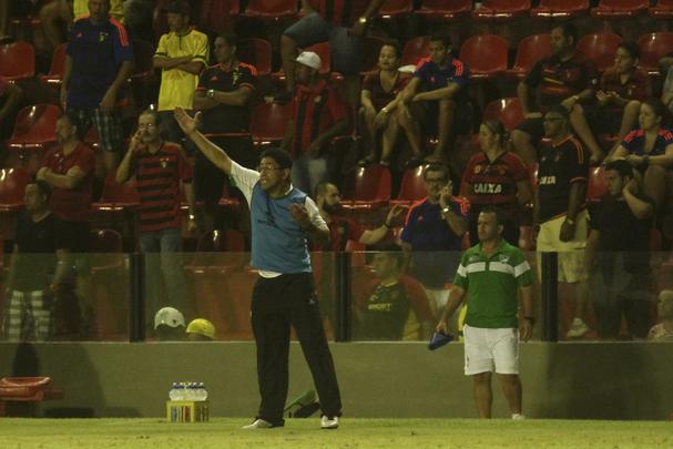 O Salgueiro vem se especializando em ser o carrasco do Sport. Neste domingo, apresentando um futebol mais organizado em campo. O Carcar saiu da Ilha do Retiro com uma vitria por 1 a 0