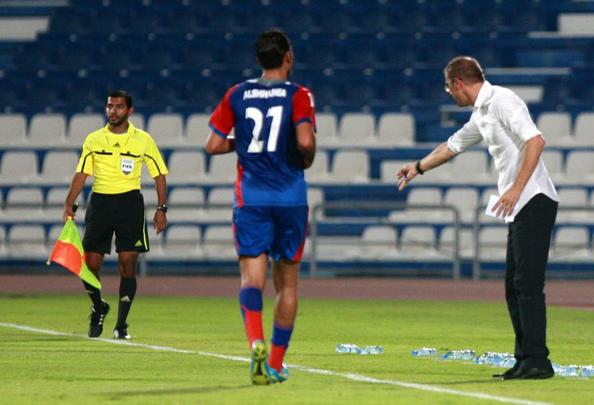 Aps quatro temporadas no C.S. QATAR, Mendes assumiu o comando do rival Al-Shahaniya, do mesmo pas. Ficou uma temporada  frente do clube at receber um convite para retornar ao Brasil.