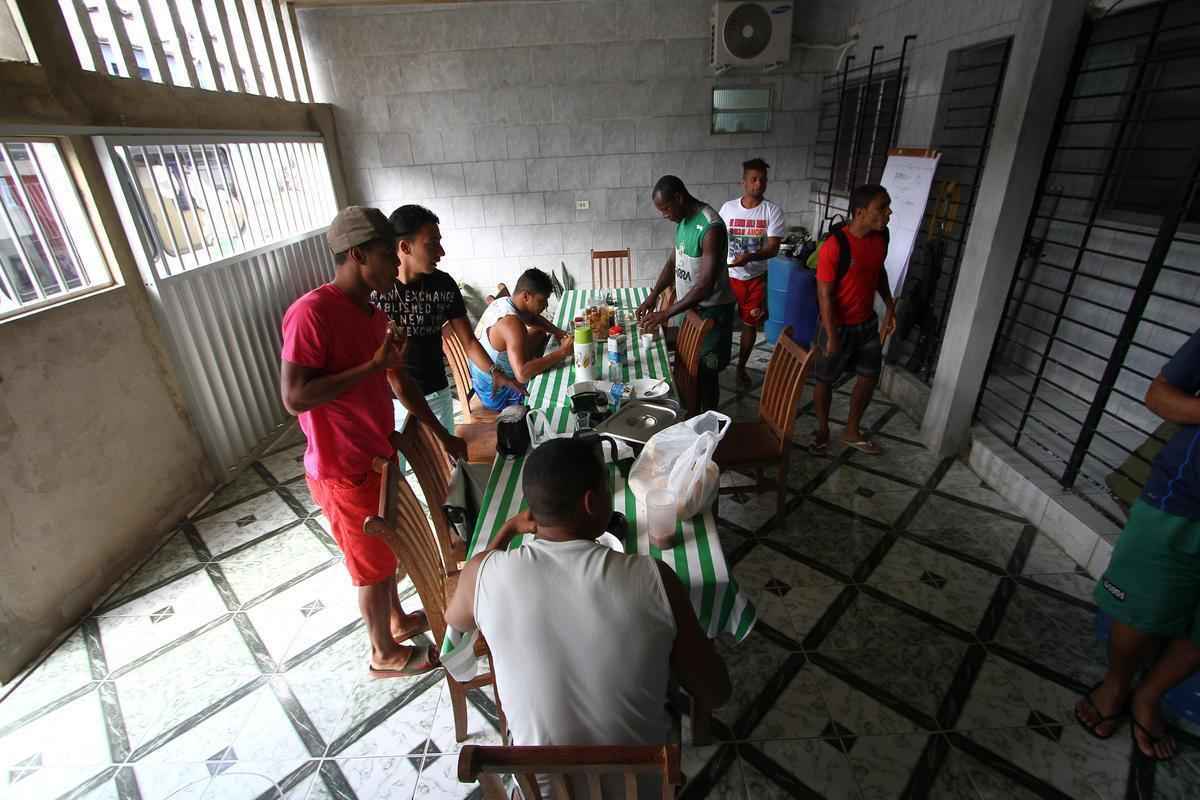 Amrica mantm uma concentrao em Olinda para 14 jogadores 