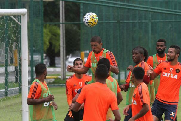 Sport se prepara para jogos diante do Aparecidense, na Copa do Brasil, e contra o Santa Cruz, pelo Campeonato Pernambucano