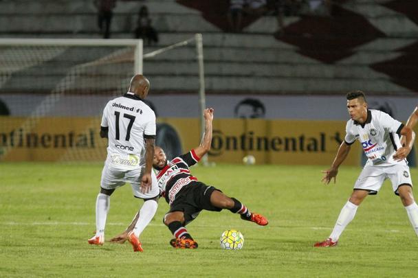 Empate sem gols, no Arruda, foi suficiente para o Tricolor, que pode enfrentar o Náutico na segunda fase da competição nacional