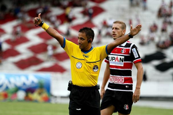 Disputa entre tricolores e rubro-negros  vlida pela ltima rodada do hexagonal do ttulo do Campeonato Pernambucano