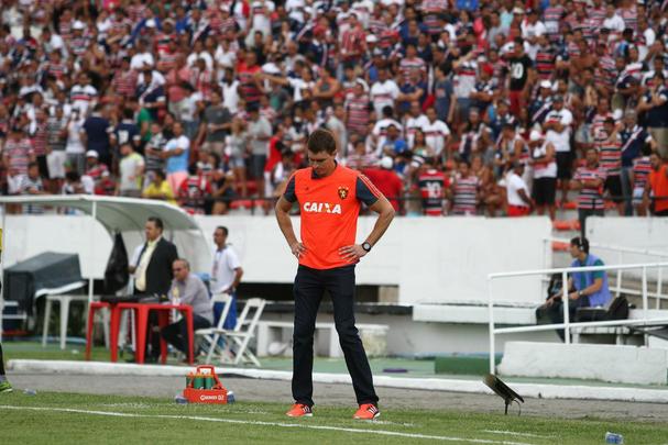 Santa Cruz e Sport empatam em 1 a 1 e Tricolor se classifica para as semifinais do Pernambucano
