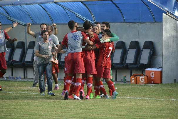 Após abrir placar no primeiro tempo com Thiago Santana, Timbu segurou pressão do Carcará no segundo tempo e, no fim, ainda ampliou com Esquerdinha: 2 a 0