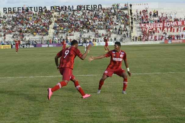 Após abrir placar no primeiro tempo com Thiago Santana, Timbu segurou pressão do Carcará no segundo tempo e, no fim, ainda ampliou com Esquerdinha: 2 a 0