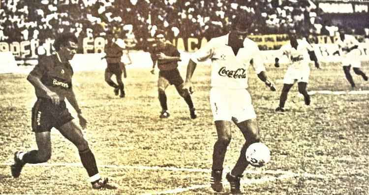 Ainda em 1991, a Kyalami passou a vestir o Náutico e seguiu no clube até 1995. Na foto, o modelo na cor branca usado em 1992