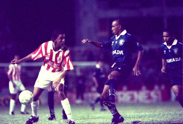 Modelo utilizado pelo Náutico em 1998 fornecido pela Penalty