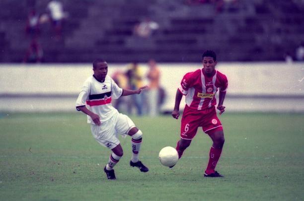 Uniforme da Finta usado pelo Náutico em 2003