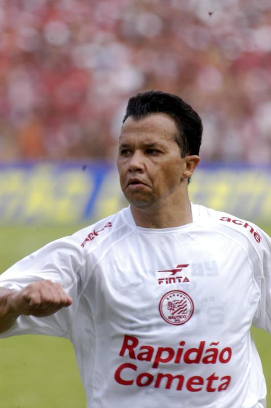 Camisa branca da Finta usada pelo Nutico no Campeonato Brasileiro da Srie B de 2005