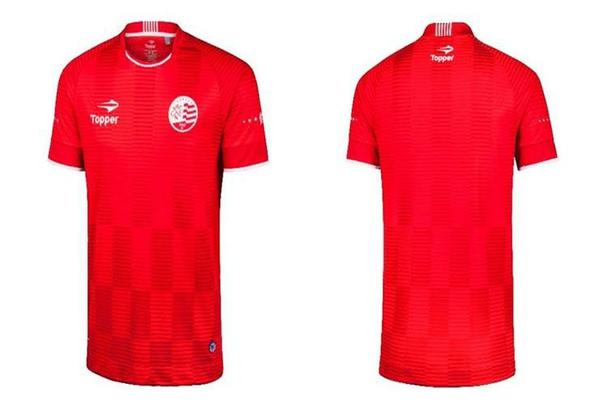 No fim da temporada de 2016, o Náutico ainda lançou o terceiro padrão em parceria com a Topper. A camisa tem dois tons de vermelho