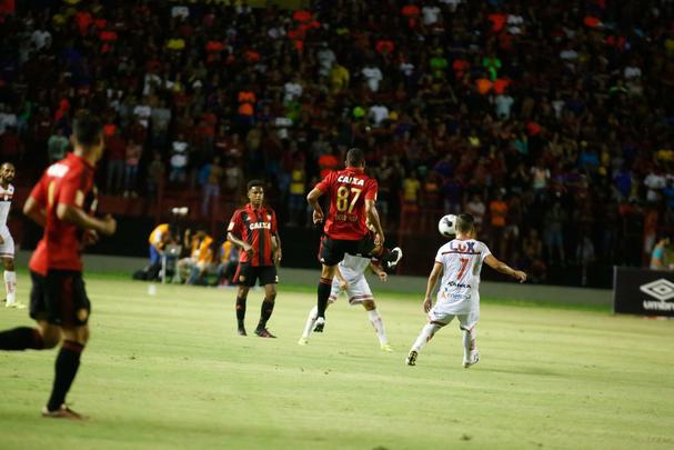 Com vitória por 1 a 0, time rubro-negro joga por um empate, domingo, em Campina Grande, para chegar a mais uma decisão da copa do Nordeste
