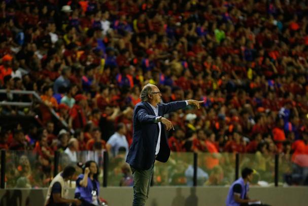 Com vitória por 1 a 0, time rubro-negro joga por um empate, domingo, em Campina Grande, para chegar a mais uma decisão da copa do Nordeste