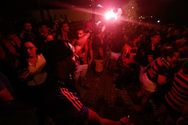 Pouco mais de 23 mil rubro-negros compareceram no maior público do ano em Pernambuco e incentivaram o time antes mesmo da partida, fazendo uma bela recepção ao ônibus do time, com a 'avenida rubro-negra'.