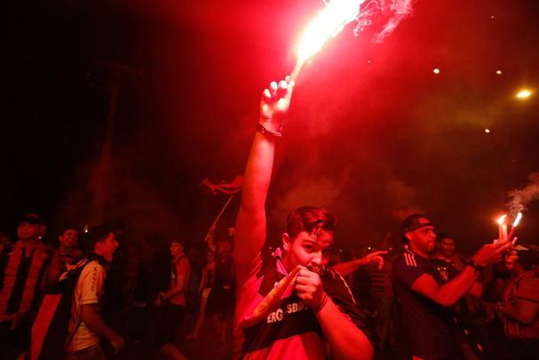 Pouco mais de 23 mil rubro-negros compareceram no maior público do ano em Pernambuco e incentivaram o time antes mesmo da partida, fazendo uma bela recepção ao ônibus do time, com a 'avenida rubro-negra'.
