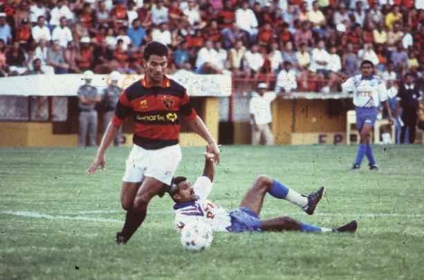 Camisa do Sport fornecida pela Finta em 1993