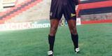 Atacante Didi veste camisa Sport fornecida pela Rhummel, em 1997