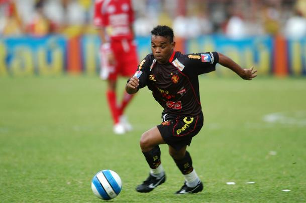 Na despedida do Sport, a Topper ainda lanou um padro preto durante o Campeonato Brasileiro da Srie A de 2007