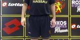 Daniel Paulista veste o uniforme preto do Sport fabricado pela Lotto para a temporada de 2009
