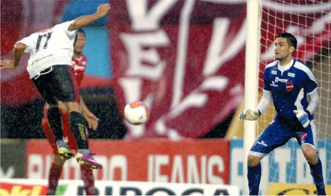 Segundo padro do Sport feito pela Lotto e usado no jogo com o Vila Nova em que a equipe rubro-negra garantiu o acesso  Srie A em 2011