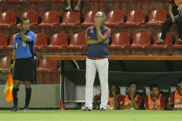 Em 2016, Falco comandou o  Sport em 21 jogos e teve o aproveitamento de 53%.