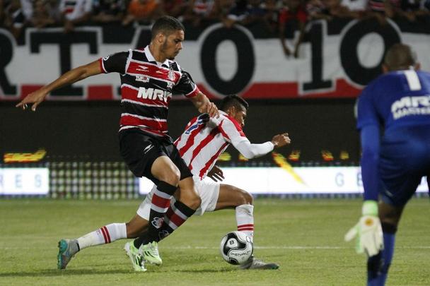 Time coral foi superior ao Náutico no primeiro jogo da semifinal com maior público do ano no Arruda