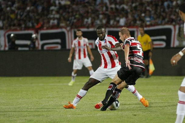 Time coral foi superior ao Náutico no primeiro jogo da semifinal com maior público do ano no Arruda