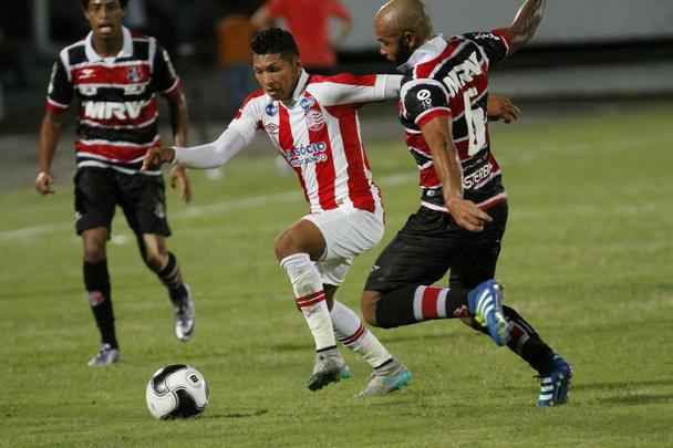 Time coral foi superior ao Náutico no primeiro jogo da semifinal com maior público do ano no Arruda