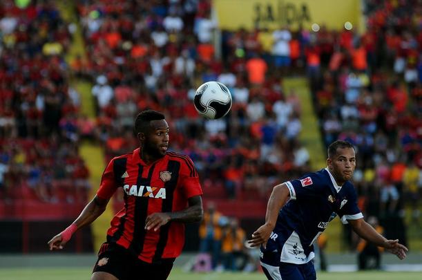 Com triunfo por 1 a 0, na Ilha do Retiro, time rubro-negro joga por um empate para chegar à decisão. Sertanejos precisam de vitória por dois gols