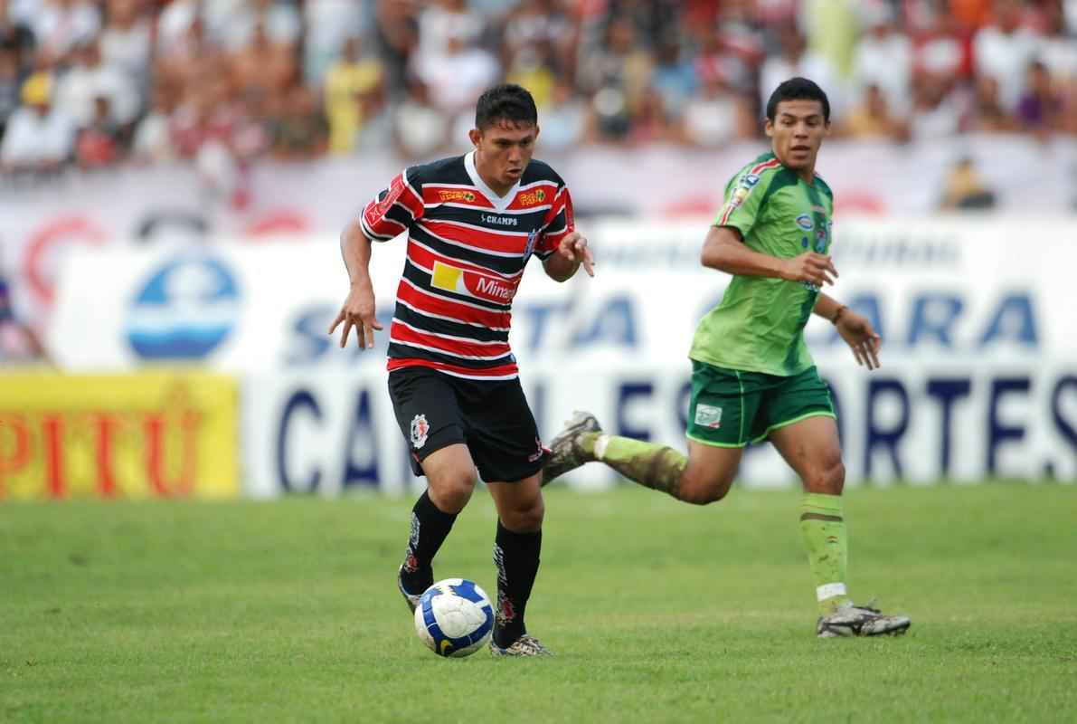 Em 2008, o Santa Cruz disputou a Série C do Brasileiro com os uniformes fornecidos pela Champs