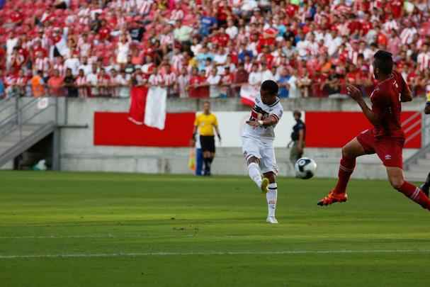 Santa Cruz vence o Nutico de virada e encara Sport na final