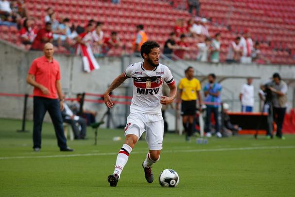 Santa Cruz vence o Nutico de virada e encara Sport na final